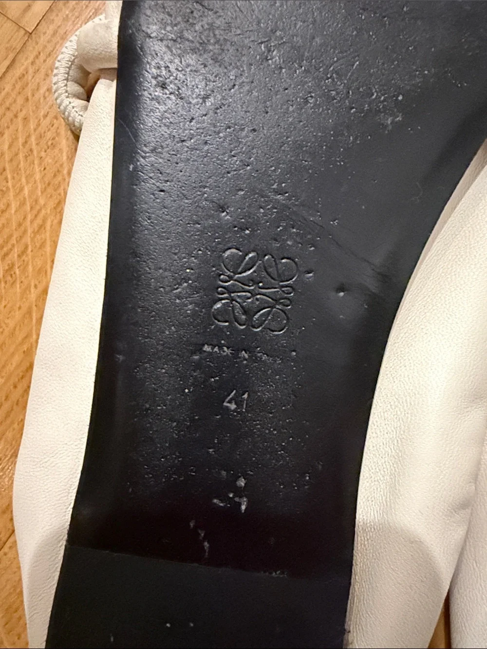 Loewe White Knotted Bow Leather Loafers - Picture 4 of 7